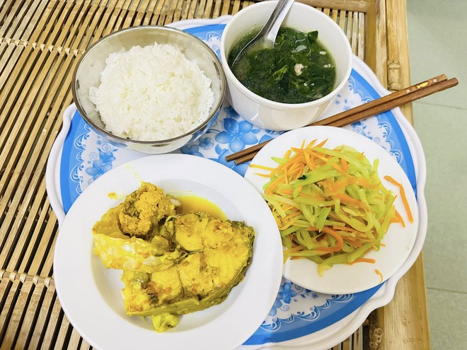 Thực đơn cơm cữ giúp mẹ bỉm hút đều 2 lít sữa mỗi ngày: Những mâm cơm giản dị nhưng Thực đơn cơm cữ giúp mẹ bỉm hút đều 2 lít sữa mỗi ngày: Những mâm cơm giản dị nhưng