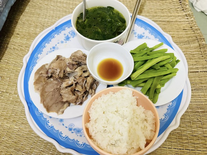 Thực đơn cơm cữ giúp mẹ bỉm hút đều 2 lít sữa mỗi ngày: Những mâm cơm giản dị nhưng Thực đơn cơm cữ giúp mẹ bỉm hút đều 2 lít sữa mỗi ngày: Những mâm cơm giản dị nhưng