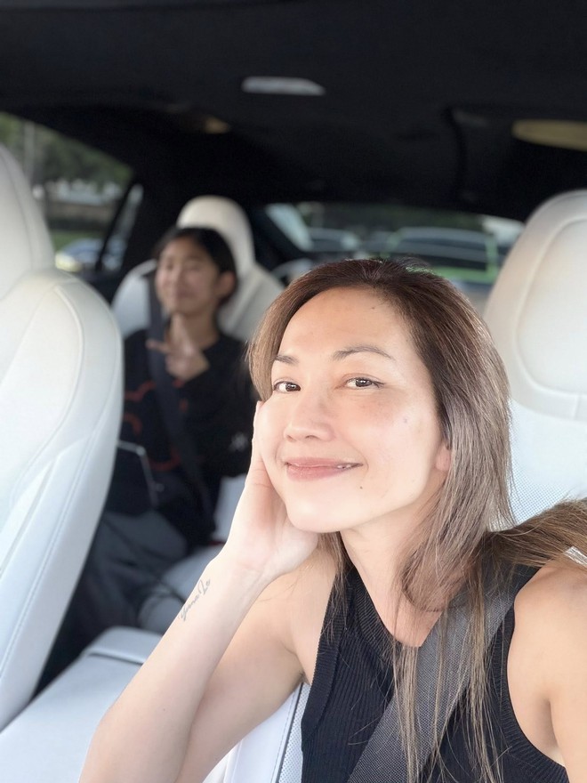 Kim Hiền ngày nào giờ đã U50, mẹ 2 con vẫn không khác mấy ngày là 