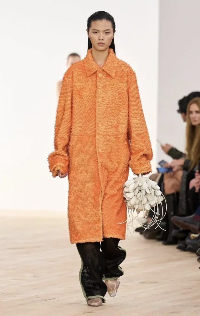 Dự b&aacute;o 10 gam m&agrave;u thống trị Xu&acirc;n H&egrave; 2026: Từ "chữa l&agrave;nh" dịu nhẹ đến rực rỡ ki&ecirc;u h&atilde;nh, mặc l&ecirc;n l&agrave; thấy kh&iacute; chất ng&uacute;t ng&agrave;n- Ảnh 11.