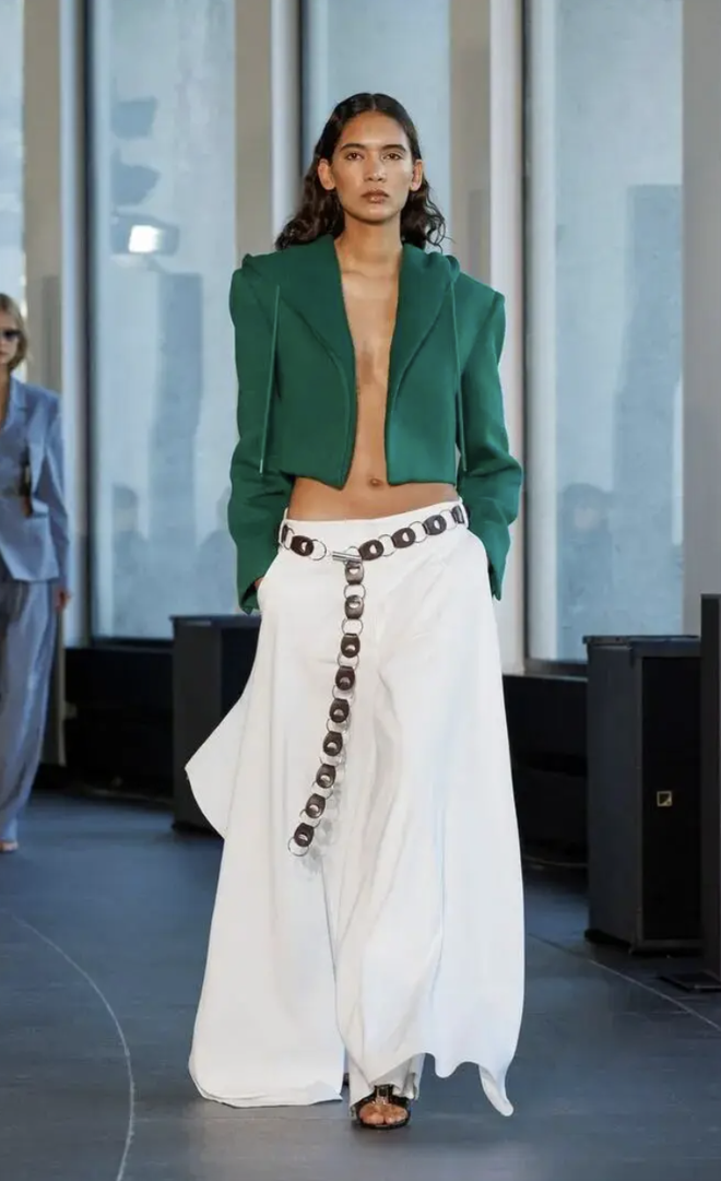 Dự b&aacute;o 10 gam m&agrave;u thống trị Xu&acirc;n H&egrave; 2026: Từ "chữa l&agrave;nh" dịu nhẹ đến rực rỡ ki&ecirc;u h&atilde;nh, mặc l&ecirc;n l&agrave; thấy kh&iacute; chất ng&uacute;t ng&agrave;n- Ảnh 25.