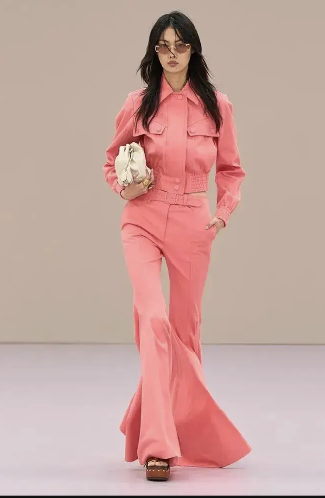 Dự b&aacute;o 10 gam m&agrave;u thống trị Xu&acirc;n H&egrave; 2026: Từ "chữa l&agrave;nh" dịu nhẹ đến rực rỡ ki&ecirc;u h&atilde;nh, mặc l&ecirc;n l&agrave; thấy kh&iacute; chất ng&uacute;t ng&agrave;n- Ảnh 36.