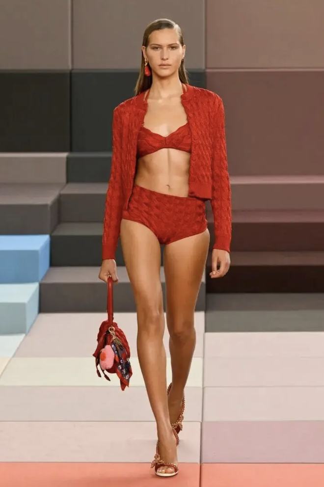 Dự b&aacute;o 10 gam m&agrave;u thống trị Xu&acirc;n H&egrave; 2026: Từ "chữa l&agrave;nh" dịu nhẹ đến rực rỡ ki&ecirc;u h&atilde;nh, mặc l&ecirc;n l&agrave; thấy kh&iacute; chất ng&uacute;t ng&agrave;n- Ảnh 47.