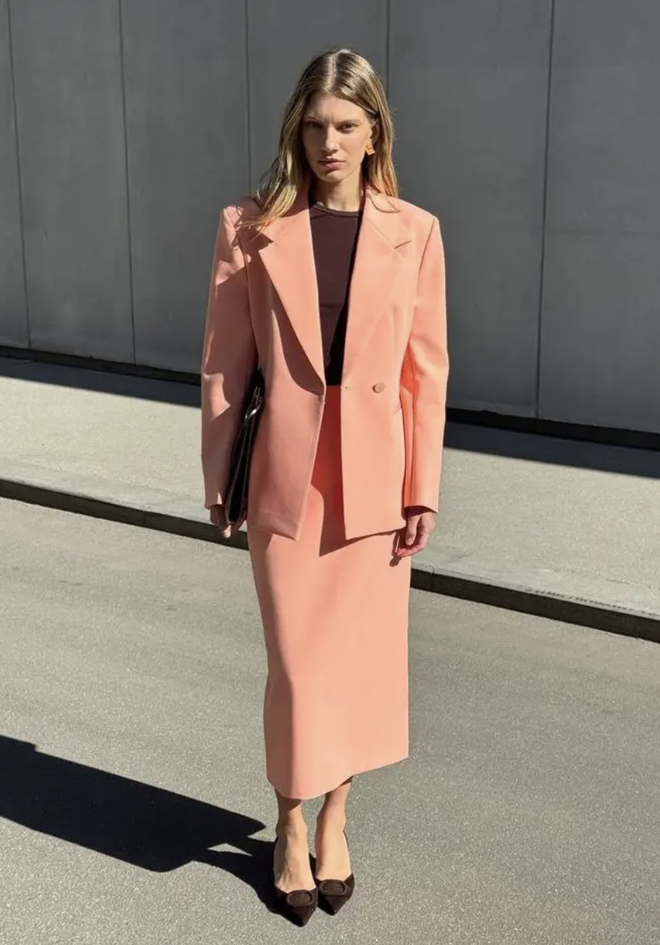 Dự b&aacute;o 10 gam m&agrave;u thống trị Xu&acirc;n H&egrave; 2026: Từ "chữa l&agrave;nh" dịu nhẹ đến rực rỡ ki&ecirc;u h&atilde;nh, mặc l&ecirc;n l&agrave; thấy kh&iacute; chất ng&uacute;t ng&agrave;n- Ảnh 55.