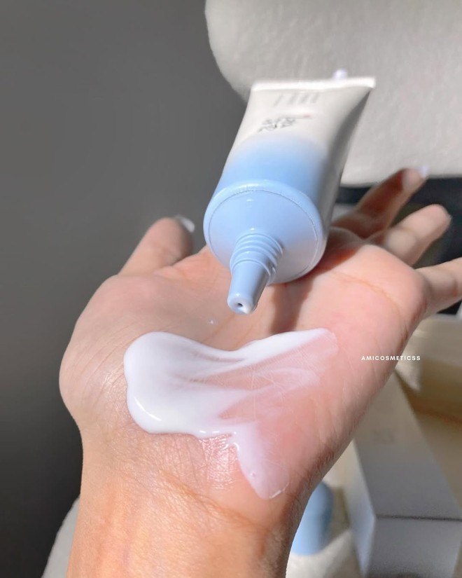 5 kem chống nắng quanh năm b&aacute;n chạy tại Olive Young: Chung 1 c&ocirc;ng thức khiến d&acirc;n t&igrave;nh m&ecirc; kh&ocirc;ng dứt nổi- Ảnh 8.