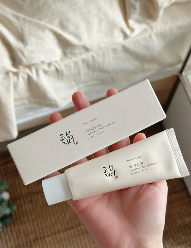 5 kem chống nắng quanh năm b&aacute;n chạy tại Olive Young: Chung 1 c&ocirc;ng thức khiến d&acirc;n t&igrave;nh m&ecirc; kh&ocirc;ng dứt nổi- Ảnh 5.