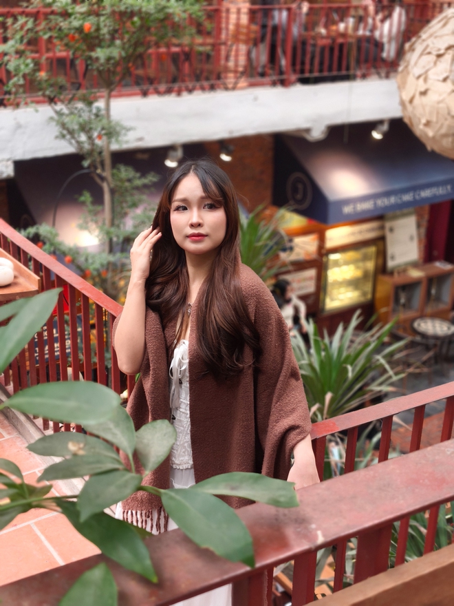 Chiều chủ nhật đi c&agrave; ph&ecirc; "check cam" Reno15 Series: G&oacute;c chụp đa năng, selfie si&ecirc;u rộng, nhiều t&iacute;nh năng AI để "vọc"- Ảnh 9.