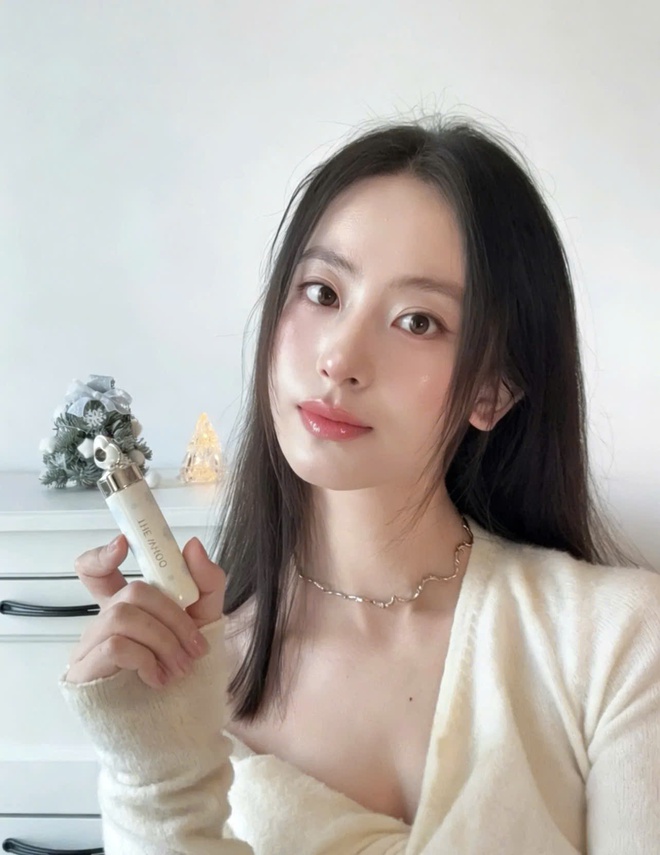 6 thỏi son dưỡng l&ecirc;n m&ocirc;i đẹp kinh khủng, xứng đ&aacute;ng xuống tiền nhất đầu năm 2026- Ảnh 12.