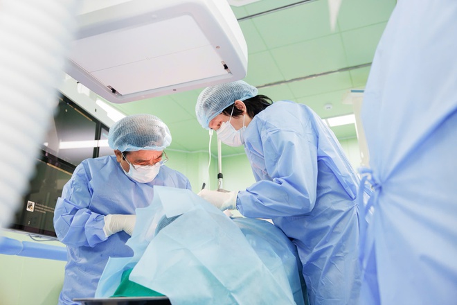 Tâm sự của BS ngành mạch máu visual như tài tử xứ Hàn: Hơn 14 năm chạy đua thời gian cứu người đột quỵ, có những "giá như" day dứt chưa bao giờ nguôi- Ảnh 3. Tâm sự của BS ngành mạch máu visual như tài tử xứ Hàn: Hơn 14 năm chạy đua thời gian cứu người đột quỵ, có những "giá như" day dứt chưa bao giờ nguôi- Ảnh 3.