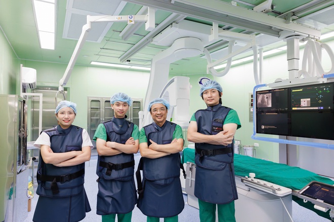 Tâm sự của BS ngành mạch máu visual như tài tử xứ Hàn: Hơn 14 năm chạy đua thời gian cứu người đột quỵ, có những "giá như" day dứt chưa bao giờ nguôi- Ảnh 7. Tâm sự của BS ngành mạch máu visual như tài tử xứ Hàn: Hơn 14 năm chạy đua thời gian cứu người đột quỵ, có những "giá như" day dứt chưa bao giờ nguôi- Ảnh 7.