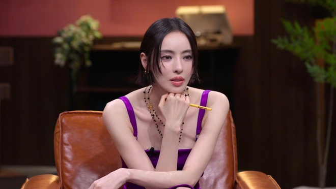 Minh tinh 40 tuổi khiến netizen chia 2 phe- Ảnh 15.