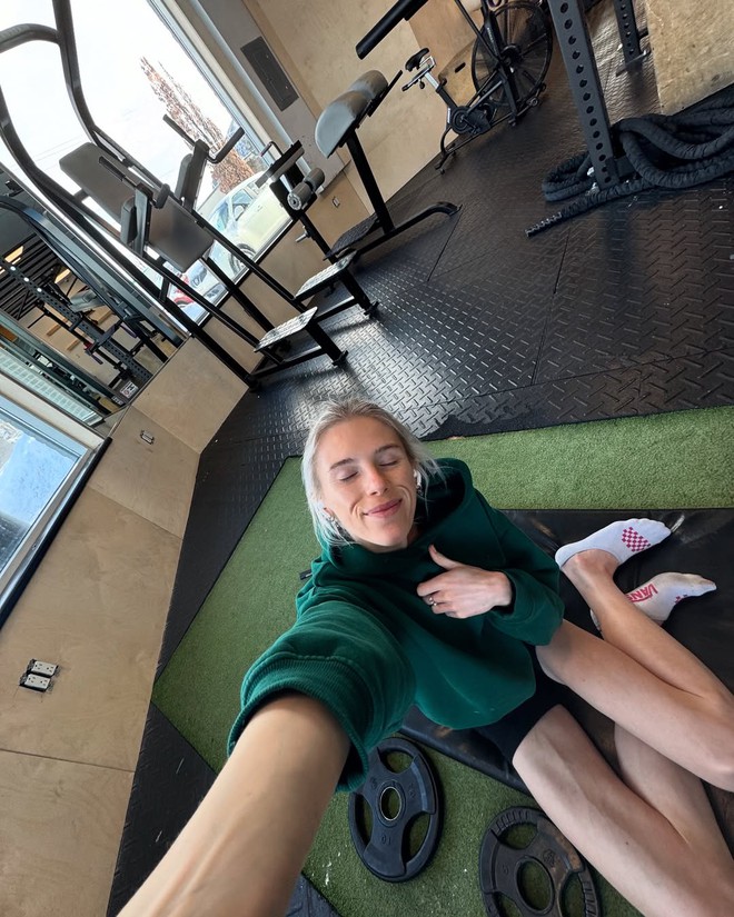 Từ bộ xương khô trở nên tràn đầy sức sống: Hành trình chữa lành của cô gái từng bị cân nặng kiểm soát cả cuộc đời- Ảnh 7. Từ bộ xương khô trở nên tràn đầy sức sống: Hành trình chữa lành của cô gái từng bị cân nặng kiểm soát cả cuộc đời- Ảnh 7.