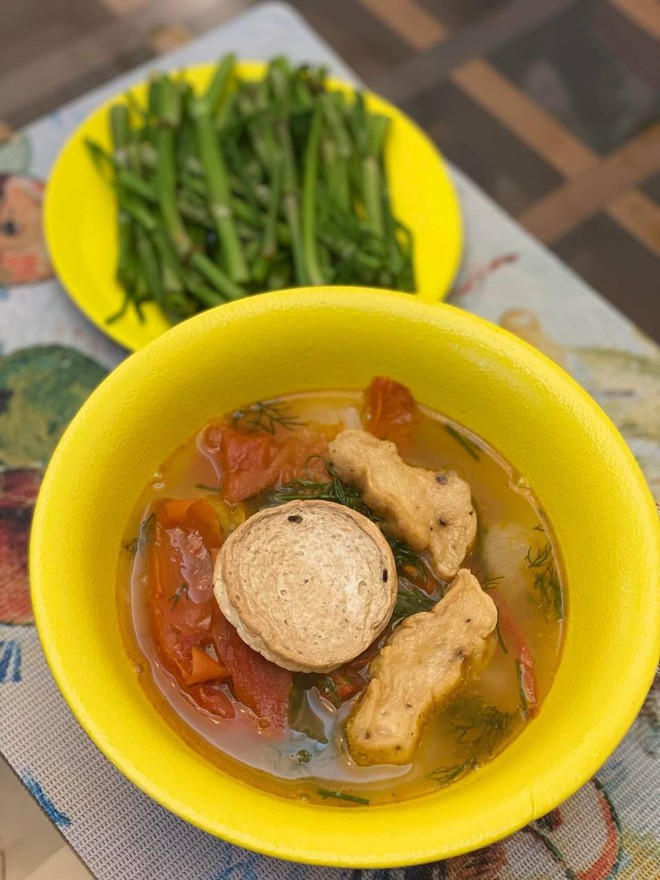 Vbiz c&oacute; mỹ nh&acirc;n U45 vẫn trẻ như g&aacute;i đ&ocirc;i mươi, b&iacute; quyết từ th&oacute;i quen ăn chay giản dị- Ảnh 4.