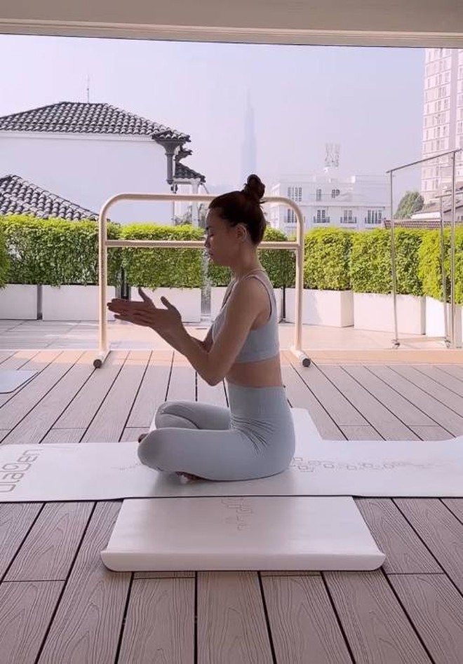 Hồ Ngọc Hà tiết lộ thực đơn xuống 2kg trong 3 tuần, "độ" dáng đón Tết: Da căng mọng, dáng vẫn xinh nhờ 1 loại thịt và 1 nước- Ảnh 9. Hồ Ngọc Hà tiết lộ thực đơn xuống 2kg trong 3 tuần, "độ" dáng đón Tết: Da căng mọng, dáng vẫn xinh nhờ 1 loại thịt và 1 nước- Ảnh 9.