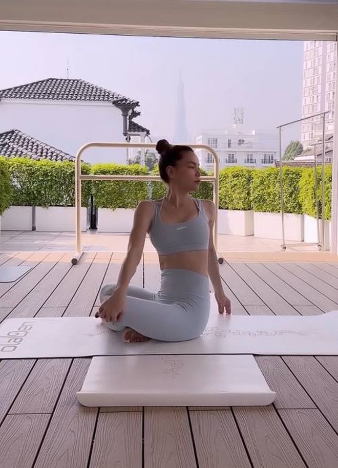 Hồ Ngọc Hà tiết lộ thực đơn xuống 2kg trong 3 tuần, "độ" dáng đón Tết: Da căng mọng, dáng vẫn xinh nhờ 1 loại thịt và 1 nước- Ảnh 10. Hồ Ngọc Hà tiết lộ thực đơn xuống 2kg trong 3 tuần, "độ" dáng đón Tết: Da căng mọng, dáng vẫn xinh nhờ 1 loại thịt và 1 nước- Ảnh 10.