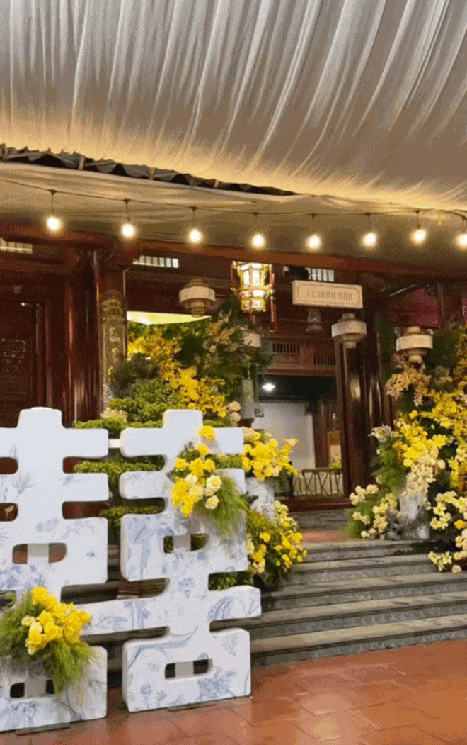 Đ&aacute;m cưới Bi&ecirc;n H&ograve;a g&acirc;y ấn tượng mạnh: Kh&ocirc;ng ph&ocirc; trương hồi m&ocirc;n nhưng tư gia nh&agrave; g&aacute;i khiến ai nh&igrave;n cũng "ao ước"- Ảnh 7.
