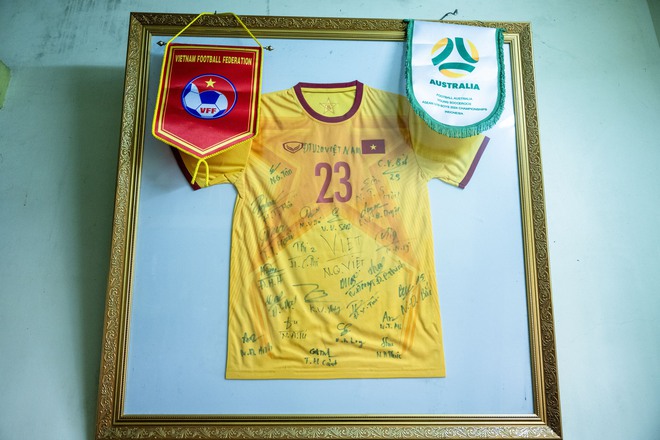 Về Nghệ An nghe chuyện chưa kể về thủ m&ocirc;n Cao Văn B&igrave;nh: "Ai nghĩ n&oacute; l&agrave; d&acirc;n thể thao đ&acirc;u, hiền qu&aacute;"- Ảnh 7.