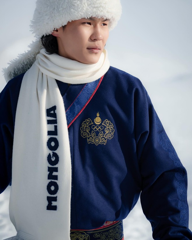 Thứ đáng ngắm nhất lúc này là đồng phục Olympic của Mông Cổ: Quá đẹp, quá nghệ!- Ảnh 4. Thứ đáng ngắm nhất lúc này là đồng phục Olympic của Mông Cổ: Quá đẹp, quá nghệ!- Ảnh 4.