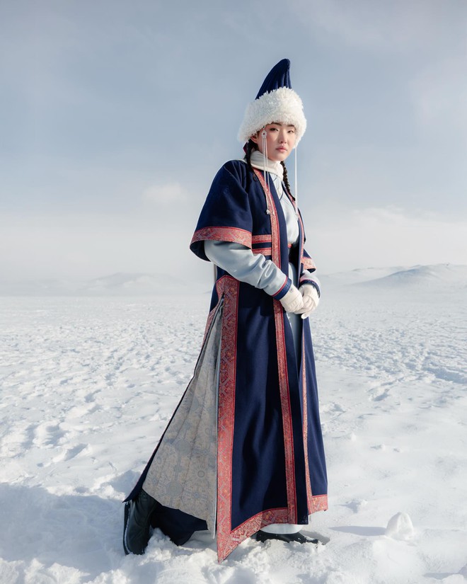 Thứ đáng ngắm nhất lúc này là đồng phục Olympic của Mông Cổ: Quá đẹp, quá nghệ!- Ảnh 5. Thứ đáng ngắm nhất lúc này là đồng phục Olympic của Mông Cổ: Quá đẹp, quá nghệ!- Ảnh 5.