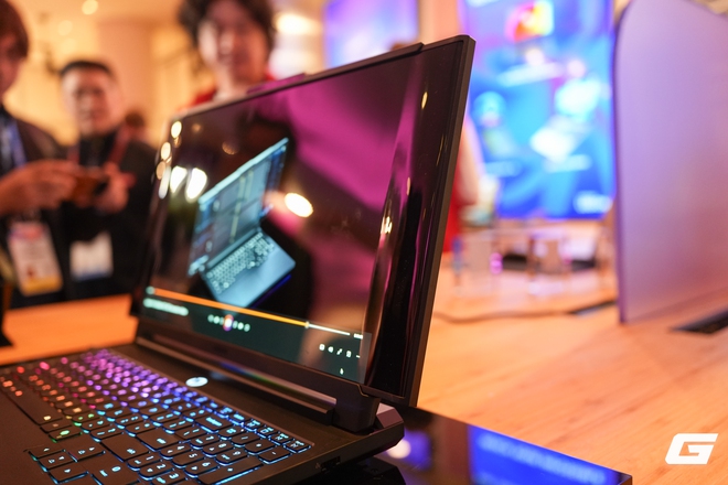 Mục sở thị Lenovo Legion Pro Rollable: Laptop gaming với màn hình cuộn, có thể mở từ rộng được từ 16 tới 24 inch- Ảnh 5. Mục sở thị Lenovo Legion Pro Rollable: Laptop gaming với màn hình cuộn, có thể mở từ rộng được từ 16 tới 24 inch- Ảnh 5.