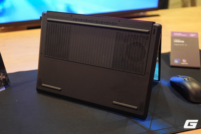 Tr&ecirc;n tay loạt thiết bị chơi game "mới toanh" của Lenovo Legion tại CES 2026: 2 laptop mới c&ugrave;ng Legion Go 2 chạy SteamOS- Ảnh 15.