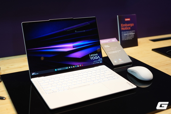 Fan bóng đá chú ý: Lenovo bắt tay cùng FIFA, đem loạt laptop phiên bản đặc biệt "World Cup 26 Edition" tới CES 2026- Ảnh 8. Fan bóng đá chú ý: Lenovo bắt tay cùng FIFA, đem loạt laptop phiên bản đặc biệt "World Cup 26 Edition" tới CES 2026- Ảnh 8.