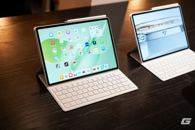 Huawei chính thức mở bán máy tính bảng MatePad 12 X tại Việt Nam: Nâng cấp mạnh về màn hình chống chói và bút M-Pencil Pro- Ảnh 11. Huawei chính thức mở bán máy tính bảng MatePad 12 X tại Việt Nam: Nâng cấp mạnh về màn hình chống chói và bút M-Pencil Pro- Ảnh 11.