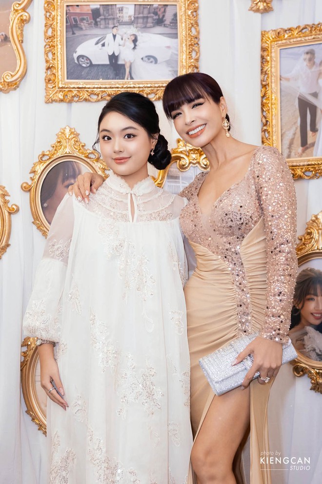 2 con gái siêu mẫu Thúy Hạnh tuổi thiếu nữ: Xinh đẹp nổi bật và được kỳ vọng nối nghiệp mẹ- Ảnh 4.