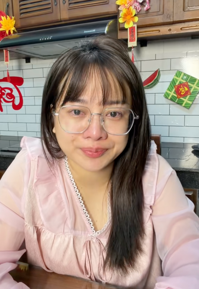 Cuộc h&ocirc;n nh&acirc;n "cồng kềnh" của cặp vợ chồng 5 triệu follow, c&ocirc; vợ th&uacute; nhận: "L&agrave;m nghề tr&ecirc;n MXH th&igrave; l&agrave;m sao giấu được m&atilde;i"- Ảnh 4.