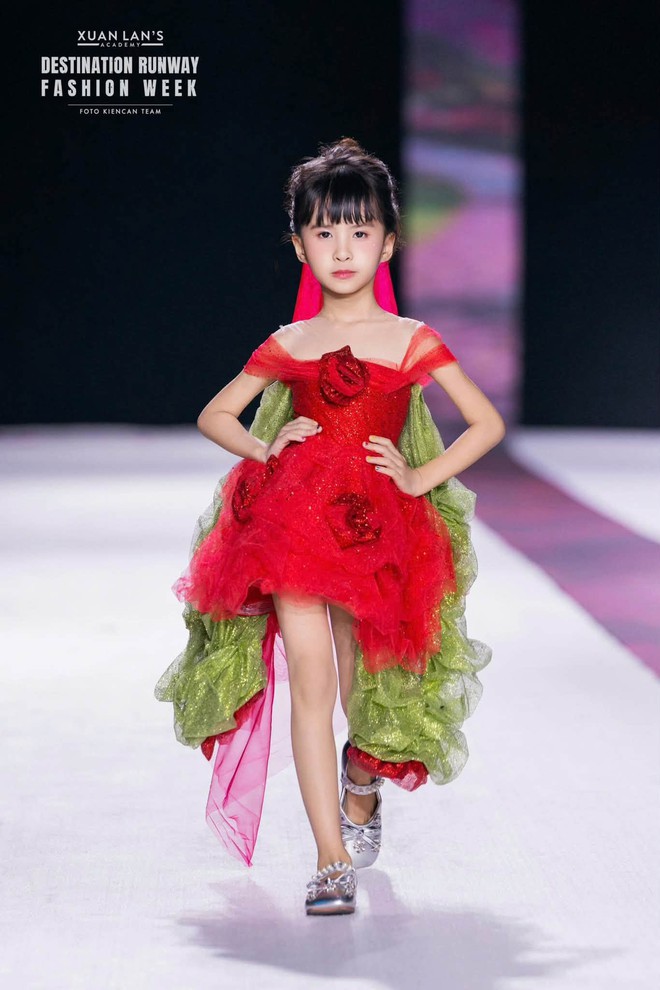 Bé Sol của hiện tại: Con gái Thiên An và Jack càng lớn càng xinh, visual trong trẻo cùng thần thái cực cuốn hút - Ảnh 17.