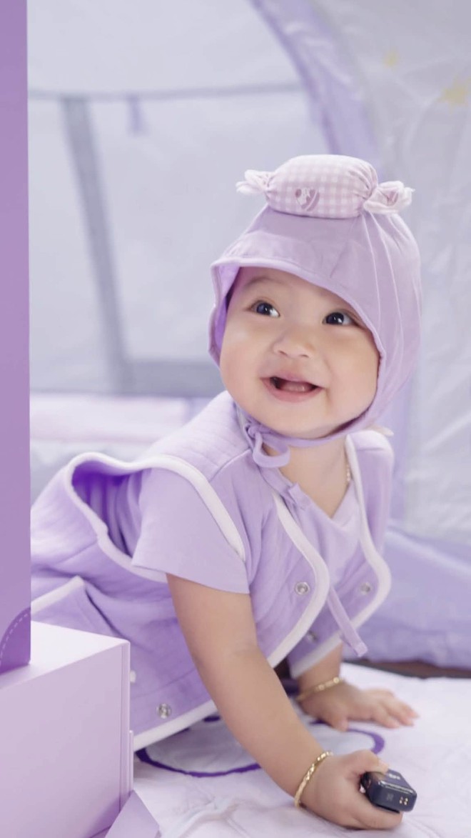 Con g&aacute;i Hoa hậu H&rsquo;Hen Ni&ecirc; cột t&oacute;c l&agrave;m điệu, biểu cảm cưng xỉu đốn tim d&acirc;n mạng - Ảnh 7.