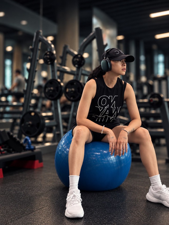 Ngô Thanh Vân khoe ảnh tập gym cùng chồng trẻ, chia sẻ điều đáng suy ngẫm của mẹ bỉm sau sinh - Ảnh 3.
