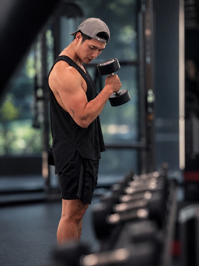 Ngô Thanh Vân khoe ảnh tập gym cùng chồng trẻ, chia sẻ điều đáng suy ngẫm của mẹ bỉm sau sinh - Ảnh 7.