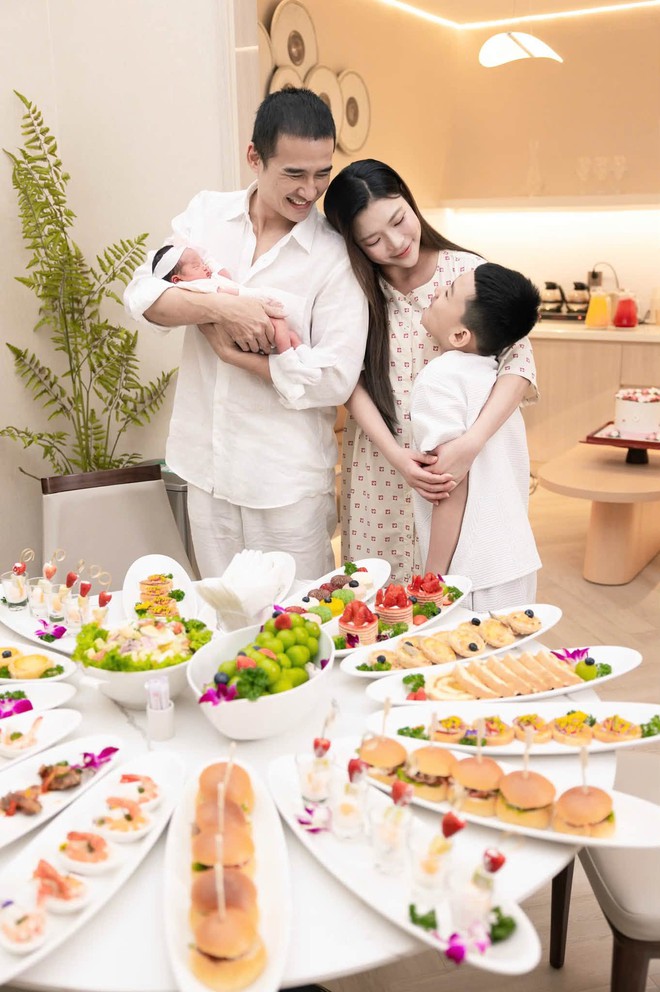 Lương Thế Th&agrave;nh - Th&uacute;y Diễm lần đầu h&eacute; lộ diện mạo con g&aacute;i &uacute;t, d&acirc;n mạng dự đo&aacute;n sẽ l&agrave; cực phẩm nhan sắc- Ảnh 6.