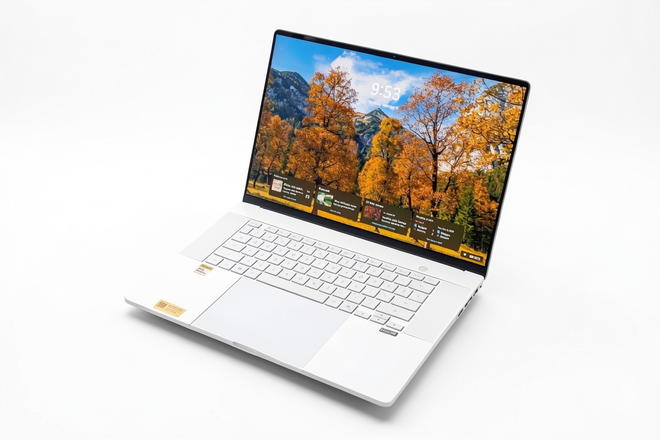 Tr&ecirc;n tay một trong những chiếc laptop đầu ti&ecirc;n chạy nền tảng RTX Spark, gi&aacute; gần 200 triệu đồng - Ảnh 28.