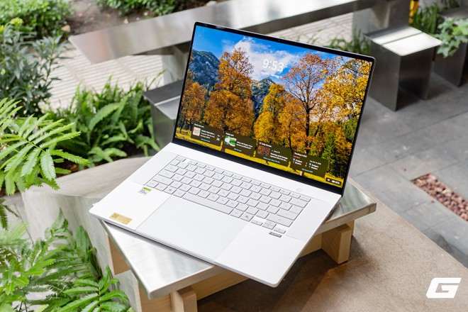 Tr&ecirc;n tay một trong những chiếc laptop đầu ti&ecirc;n chạy nền tảng RTX Spark, gi&aacute; gần 200 triệu đồng - Ảnh 30.