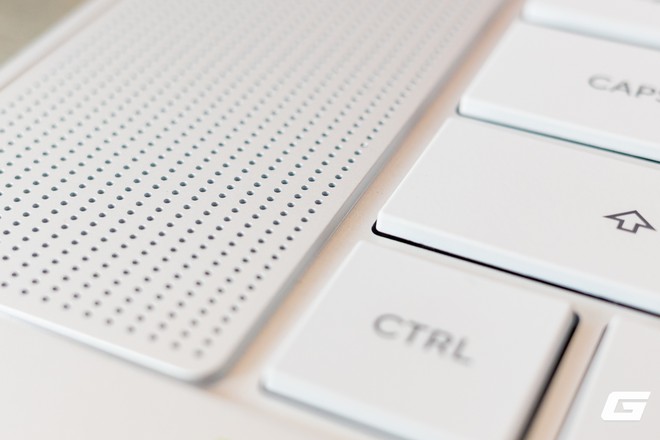Tr&ecirc;n tay một trong những chiếc laptop đầu ti&ecirc;n chạy nền tảng RTX Spark, gi&aacute; gần 200 triệu đồng - Ảnh 13.