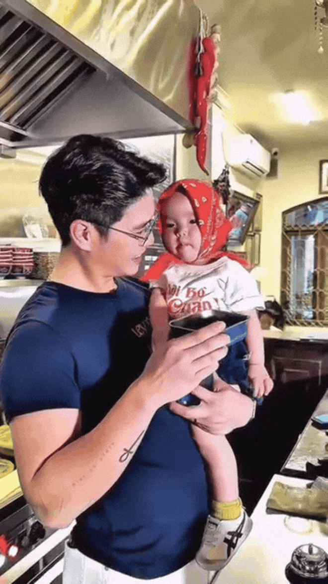 Con gái Ngô Thanh Vân vừa về Việt Nam đã vội vã “nhận việc”, thái độ khi đi làm được dân mạng khen “nhân viên xuất sắc”- Ảnh 2.