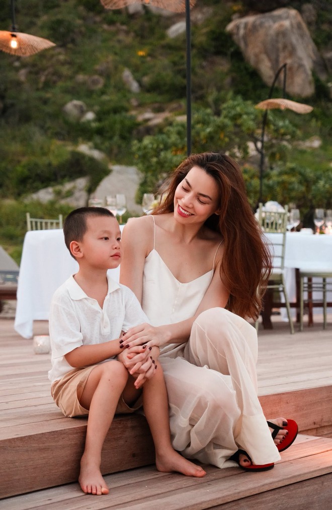 Con trai Hồ Ngọc H&agrave; giống Kim L&yacute; chuẩn một khu&ocirc;n, đạt danh hiệu &ldquo;cầu thủ xuất sắc&rdquo; khiến bố kh&ocirc;ng ngớt tự h&agrave;o- Ảnh 3.