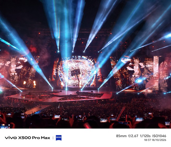 Ho&aacute; th&acirc;n Gai con trải nghiệm sớm vivo X500 Series tại concert ATVNCG 2026: Qu&aacute; m&atilde;n nh&atilde;n- Ảnh 4.
