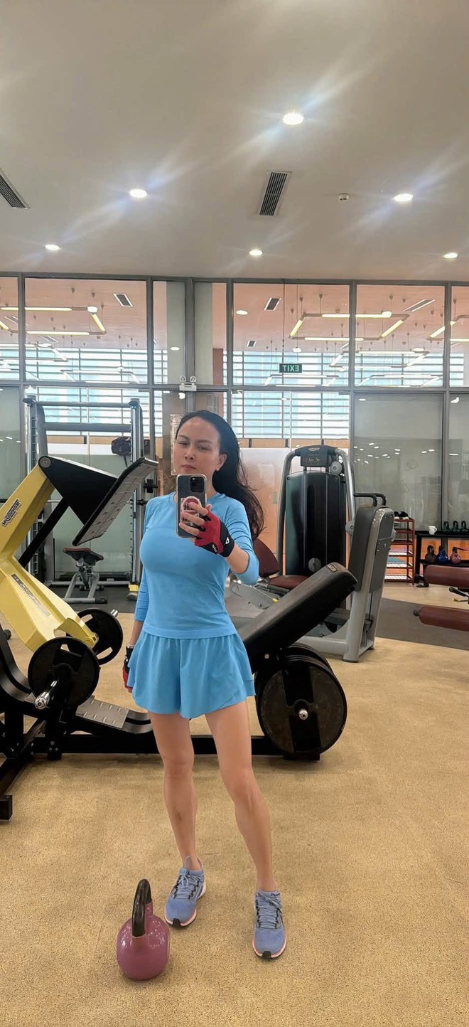 Đừng để tuổi U40 giới hạn bạn: Nhìn lối sống "nghiện" vận động của Phượng Chanel mới thấy phụ nữ càng độc lập càng cuốn hút! - Ảnh 22.