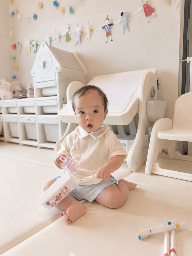 Con gái Ngô Thanh Vân vừa bập bẹ tập nói đã nhớ hết tên 10 “bạn thân” trong nhà - Ảnh 4.