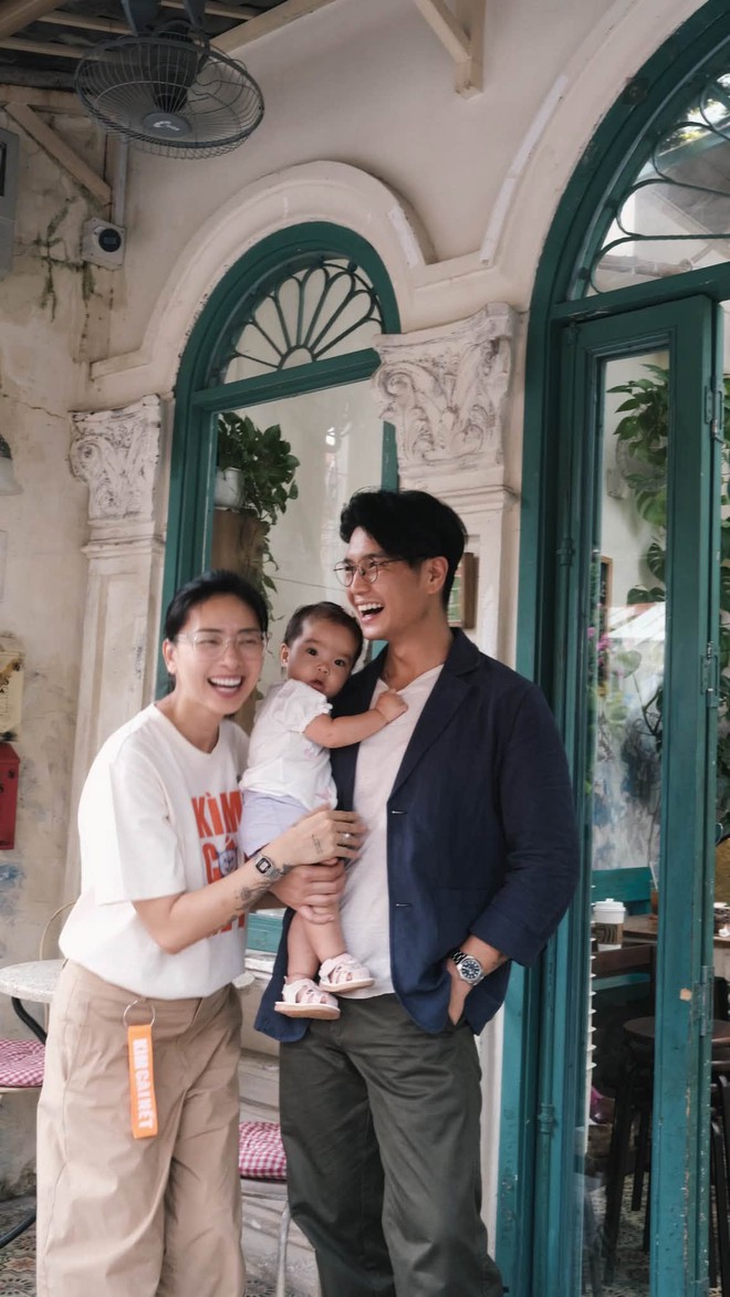 Con gái Ngô Thanh Vân 1 tuổi đã làm đến 8 nghề, thái độ “tận tâm” khiến ai nấy cười bò- Ảnh 5.