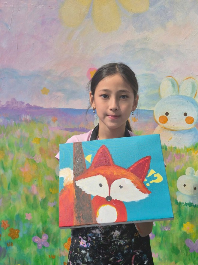 Ái nữ Hoa hậu Hà Kiều Anh học nghi lễ giao tiếp từ nhỏ: Một kỹ năng tưởng chỉ dành cho con nhà giàu nhưng trẻ nào cũng cần - Ảnh 8.