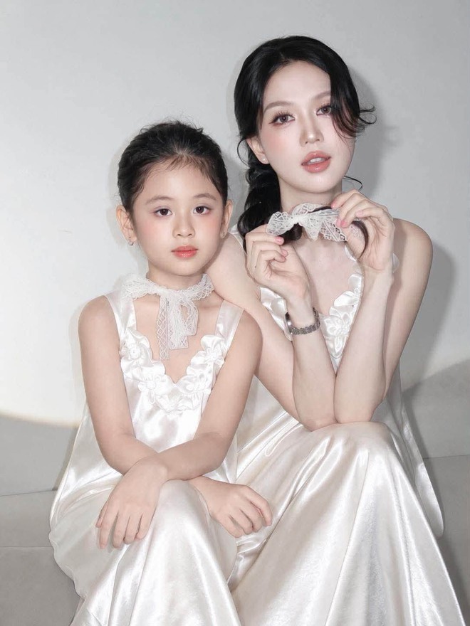 Ngọc Trinh tiết lộ cách rèn cháu gái giữ nhà cửa gọn hàng, phụ huynh ai nấy đều cười bò - Ảnh 5.