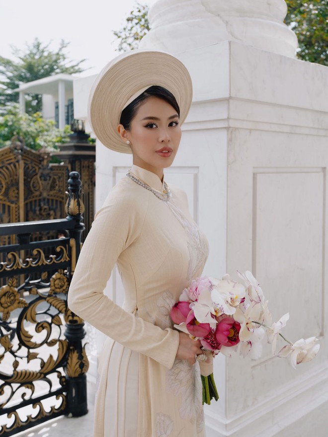 Cuộc sống của ái nữ tỷ phú sau gần 1 năm lấy doanh nhân gốc Dubai: Đi idol mệt nghỉ, làm dâu ngoại quốc nhưng vẫn ở Việt Nam gần bố mẹ- Ảnh 1.