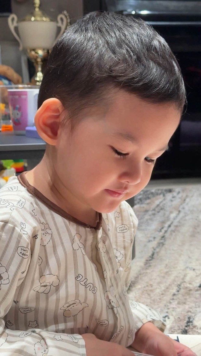 Nữ MC quê Tuyên Quang lấy chồng phó chủ tịch, sinh con trai giống bố như đúc- Ảnh 2.