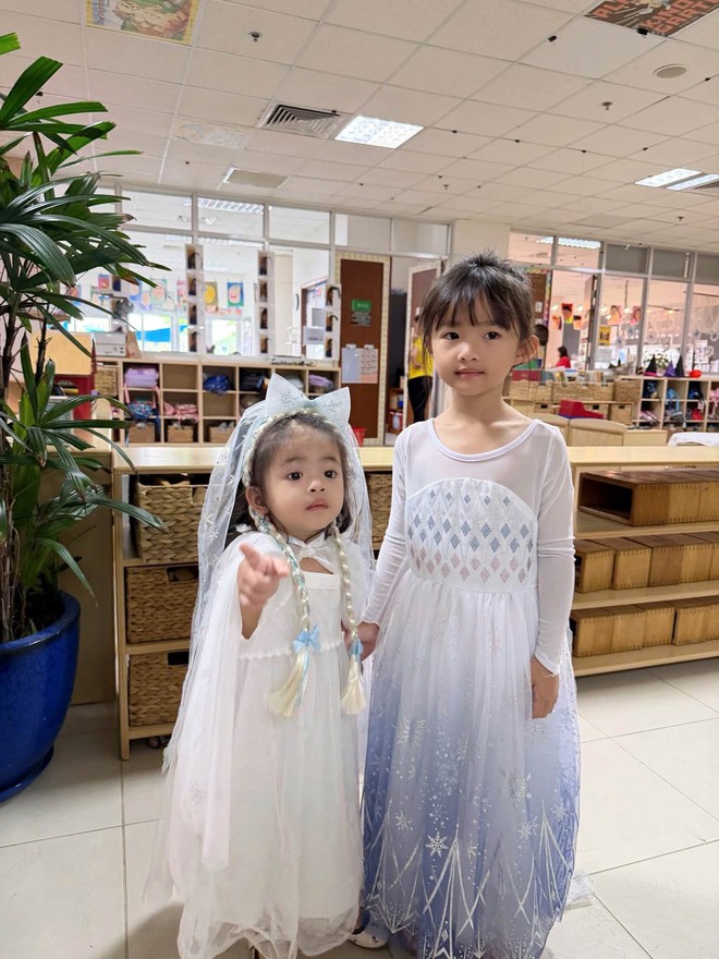 C&aacute;c nh&oacute;c tỳ nh&agrave; Cường Đ&ocirc; La, Đ&ocirc;ng Nhi, V&acirc;n Trang l&ecirc;n đồ mừng lễ Halloween- Ảnh 3.