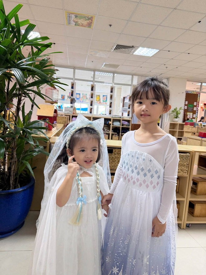 C&aacute;c nh&oacute;c tỳ nh&agrave; Cường Đ&ocirc; La, Đ&ocirc;ng Nhi, V&acirc;n Trang l&ecirc;n đồ mừng lễ Halloween- Ảnh 4.