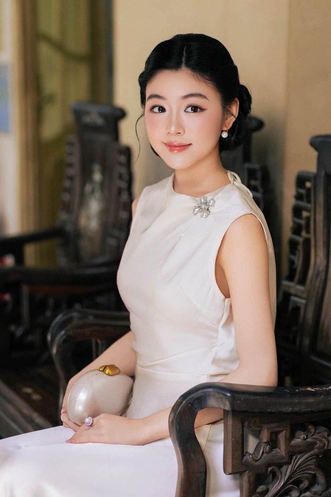 Con g&aacute;i Ph&oacute; chủ tịch Hội điện ảnh đi xe 9 tỷ, x&aacute;ch t&uacute;i trăm triệu đi du lịch H&agrave;n Quốc- Ảnh 7.